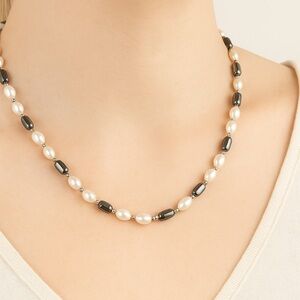 Macy’s Magnetic Pearl Necklace/Bracelet